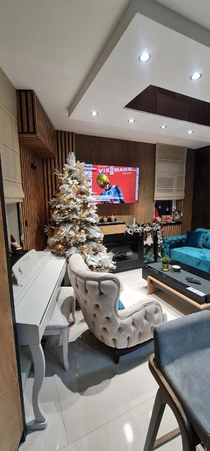 Design Apartment Platinium Spa Lux 5 Star "Havana" Completely Private Wellness & Spa Free Included Sauna & Jacuzzi & Salt Wall & Fire Place & 3D Ceilings & Business Wifi & Netflix & Keyless Code Entry & Full Smart App & Secure 2 Parking Place ชูปริยา ภายนอก รูปภาพ