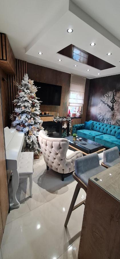 Design Apartment Platinium Spa Lux 5 Star "Havana" Completely Private Wellness & Spa Free Included Sauna & Jacuzzi & Salt Wall & Fire Place & 3D Ceilings & Business Wifi & Netflix & Keyless Code Entry & Full Smart App & Secure 2 Parking Place ชูปริยา ภายนอก รูปภาพ