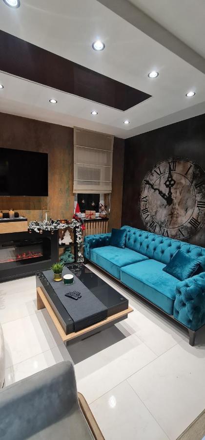 Design Apartment Platinium Spa Lux 5 Star "Havana" Completely Private Wellness & Spa Free Included Sauna & Jacuzzi & Salt Wall & Fire Place & 3D Ceilings & Business Wifi & Netflix & Keyless Code Entry & Full Smart App & Secure 2 Parking Place ชูปริยา ภายนอก รูปภาพ