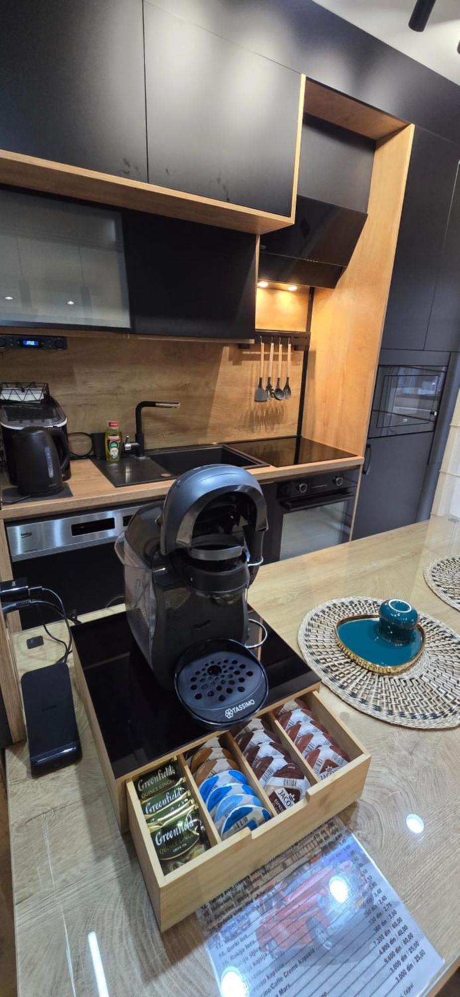 Design Apartment Platinium Spa Lux 5 Star "Havana" Completely Private Wellness & Spa Free Included Sauna & Jacuzzi & Salt Wall & Fire Place & 3D Ceilings & Business Wifi & Netflix & Keyless Code Entry & Full Smart App & Secure 2 Parking Place ชูปริยา ภายนอก รูปภาพ